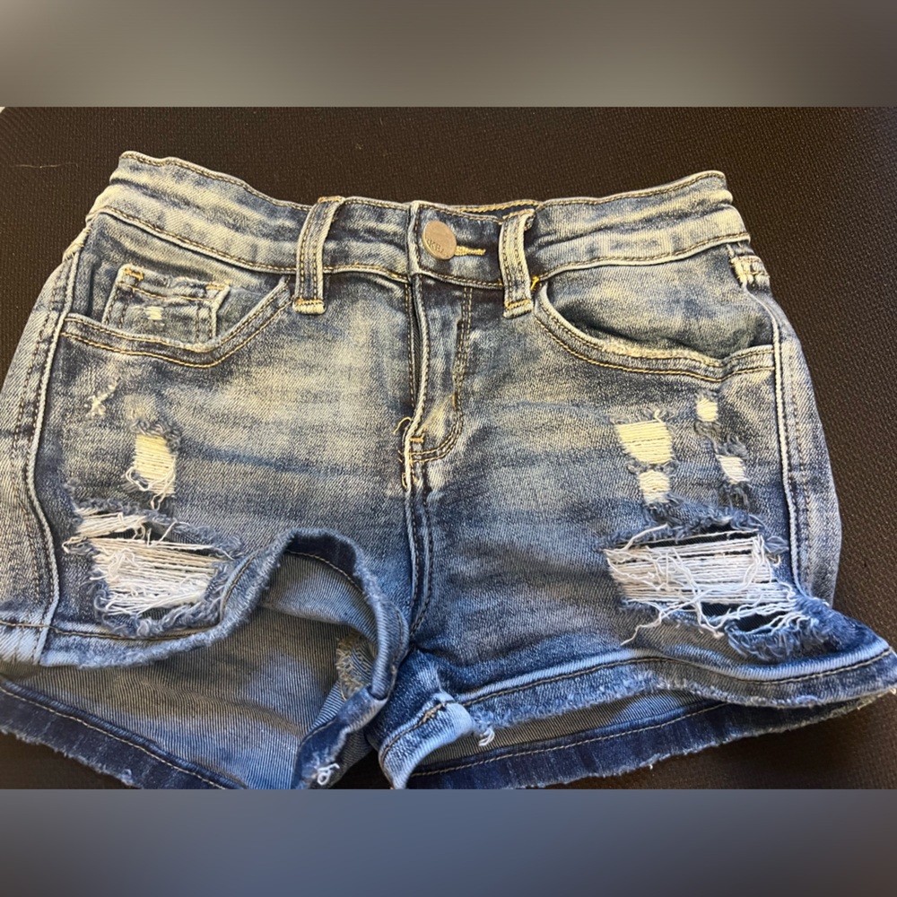 Girls size 10 Jean shorts. Like new.